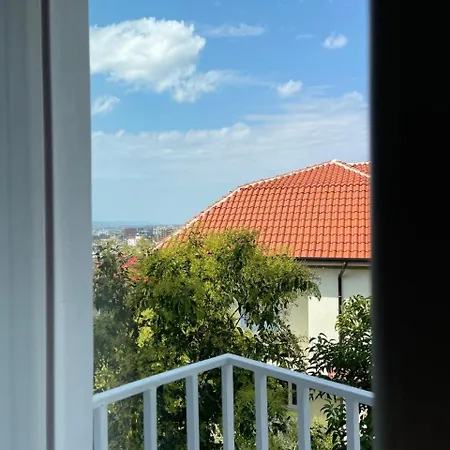 Nikollaj בית הארחה