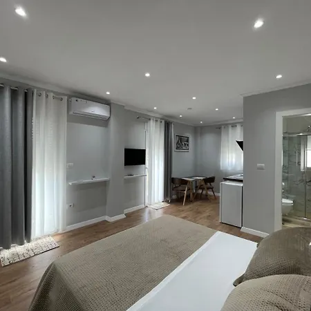 招待所 Nikollaj Kamez