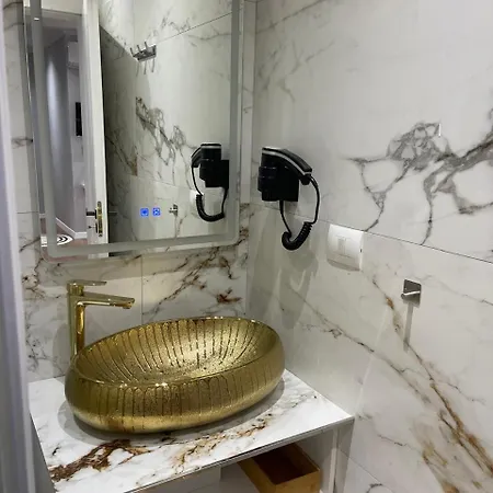 Nikollaj 招待所 Kamez