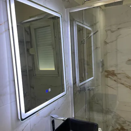 Nikollaj 招待所 *