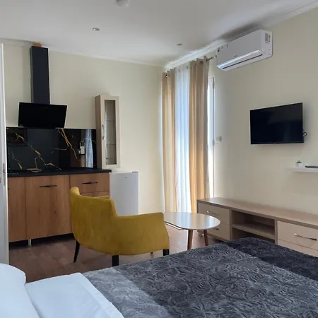 招待所 Nikollaj Kamez